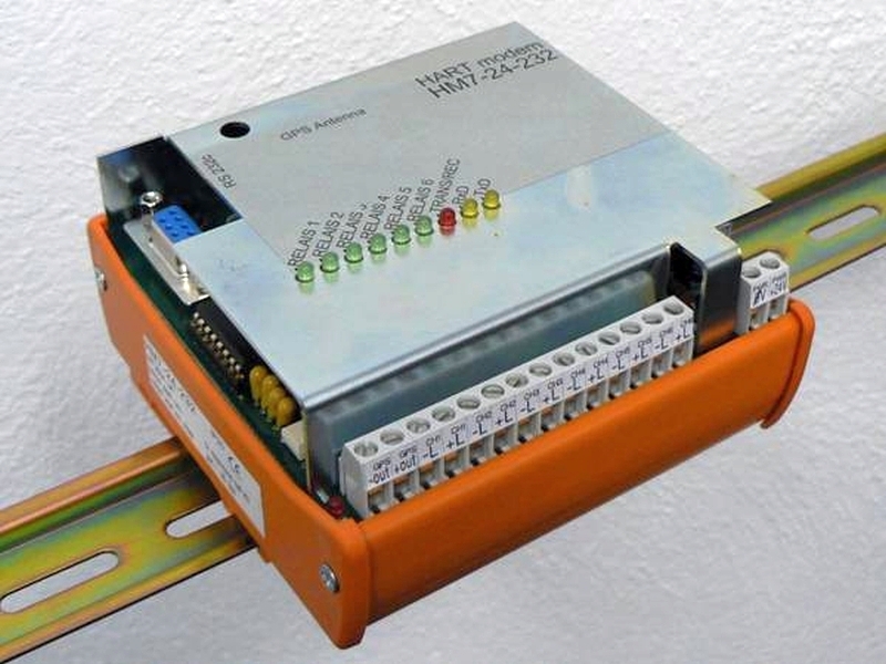 HM7-24-232, HART modem s přijímačem GPS